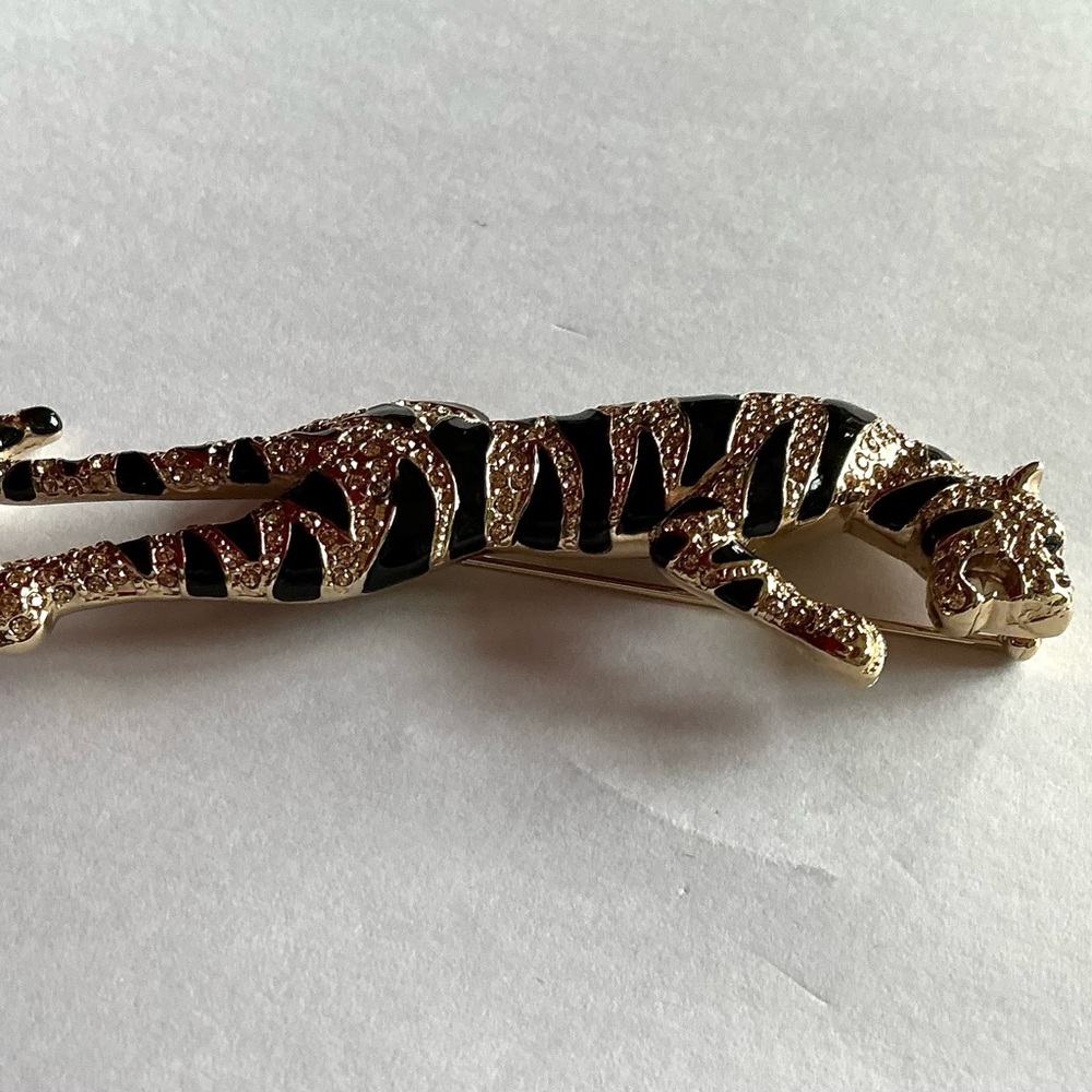 Vintage Carolee signed Gold Tone and Pave Clear Rhinestoneand Black Tiger Brooch